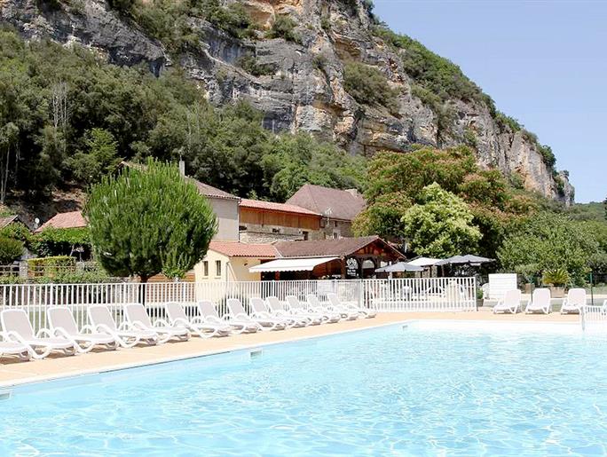 Camping La Plage, camping 3 étoiles avec piscine, location de mobil homes, accès direct rivière, près de Sarlat, Castelnaud et Lascaux en Dordogne Périgord Noir
