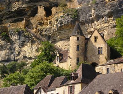 La Roque Gageac près du Camping La Plage, camping 3 étoiles avec piscine, location de mobil homes, accès direct rivière, près de Sarlat, Castelnaud et Lascaux en Dordogne Périgord Noir