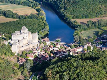 Castelnaud près du Camping La Plage, camping 3 étoiles avec piscine, location de mobil homes, accès direct rivière, près de Sarlat et Lascaux en Dordogne Périgord Noir - 