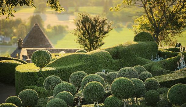 Les Jardins de Marqueyssac près du Camping La Plage, camping 3 étoiles avec piscine, location de mobil homes, accès direct rivière, près de Sarlat, Castelnaud et Lascaux en Dordogne Périgord Noir