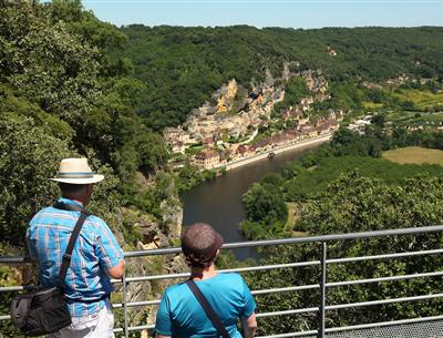 Les Jardins de Marqueyssac près du Camping La Plage, camping 3 étoiles avec piscine, location de mobil homes, accès direct rivière, près de Sarlat, Castelnaud et Lascaux en Dordogne Périgord Noir