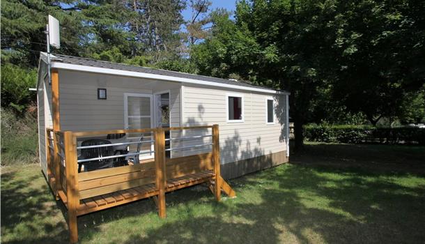 Location mobil home au Camping La Plage, camping 3 étoiles avec piscine,accès direct rivière, près de Sarlat, Castelnaud et Lascaux en Dordogne Périgord Noir