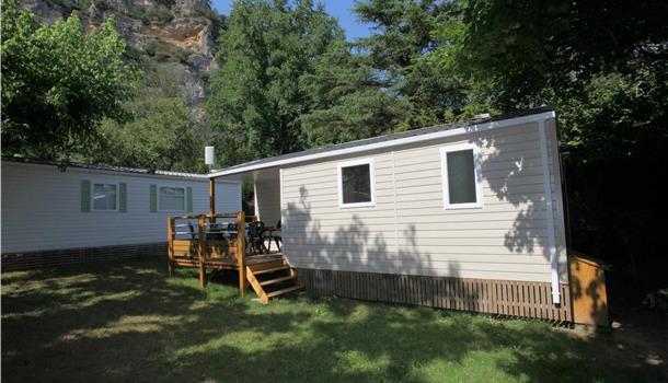 Location mobil home au Camping La Plage, camping 3 étoiles avec piscine,accès direct rivière, près de Sarlat, Castelnaud et Lascaux en Dordogne Périgord Noir