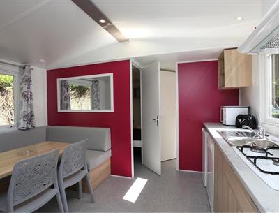 Location mobil home au Camping La Plage, camping 3 étoiles avec piscine,accès direct rivière, près de Sarlat, Castelnaud et Lascaux en Dordogne Périgord Noir