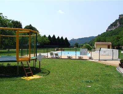 Activités de loisirs et animations au Camping La Plage, camping 3 étoiles avec piscine, location de mobil homes, accès direct rivière, près de Sarlat, Castelnaud et Lascaux en Dordogne Périgord Noir