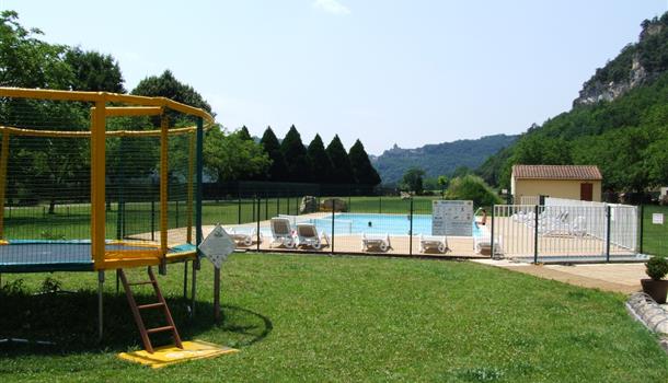 Activités de loisirs et animations au Camping La Plage, camping 3 étoiles avec piscine, location de mobil homes, accès direct rivière, près de Sarlat, Castelnaud et Lascaux en Dordogne Périgord Noir