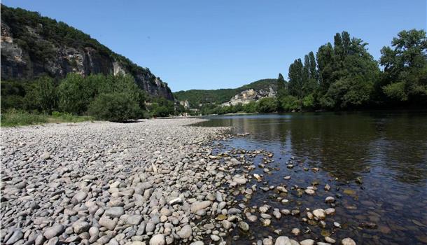 Camping La Plage, camping 3 étoiles avec piscine, location de mobil homes, accès direct rivière, près de Sarlat, Castelnaud et Lascaux en Dordogne Périgord Noir