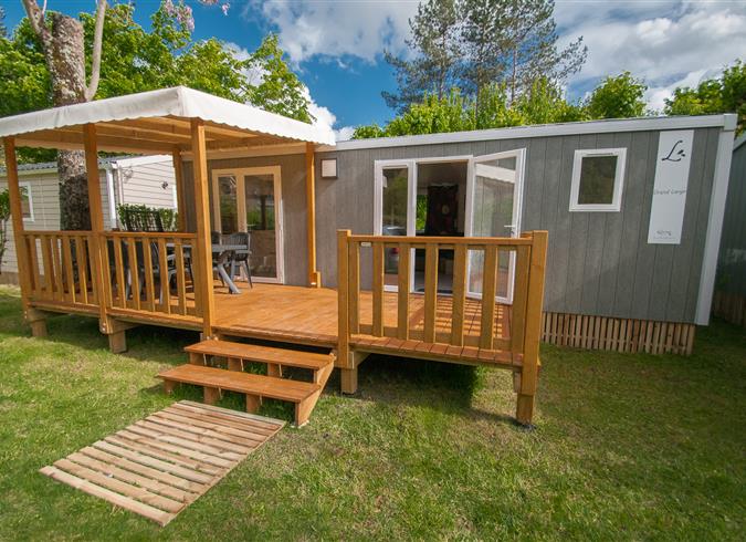 Location mobil homes au Camping La Plage, camping 3 étoiles avec piscine, accès direct rivière, près de Sarlat, Castelnaud et Lascaux en Dordogne Périgord Noir - 